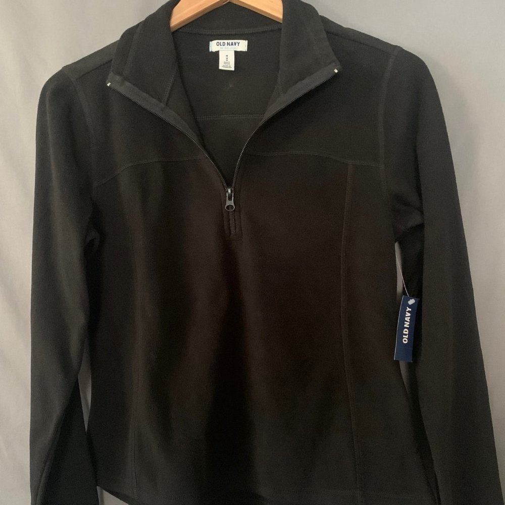 WOMANS OLD NAVY FLEECE NEW